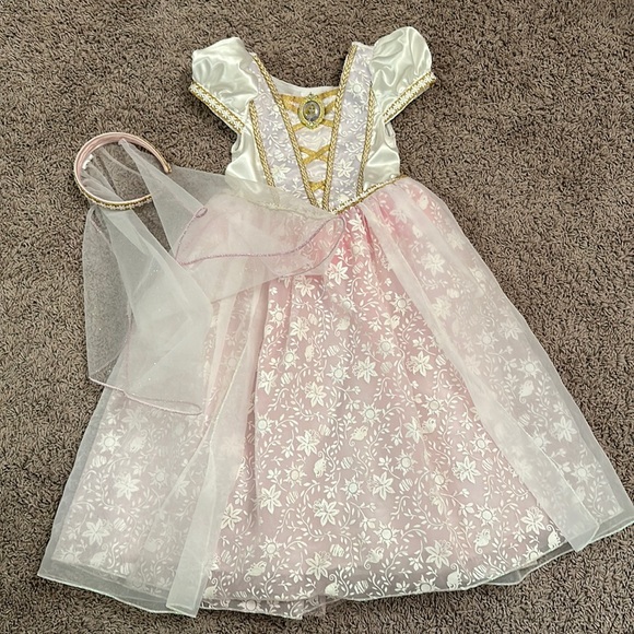Disney | Costumes | Disney Princess Store Rapunzel Wedding Dress Gown ...